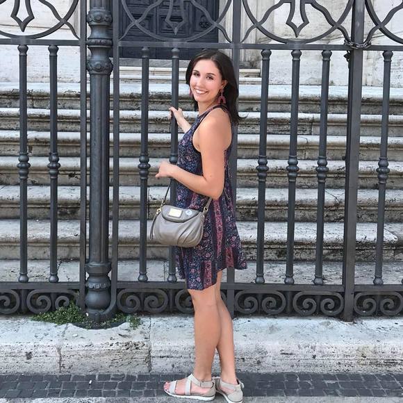 Meet your Posher, Megan - Picture 1 of 1